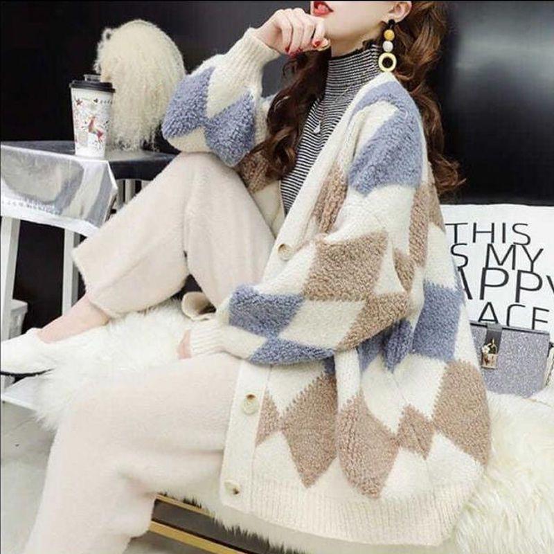Large Size Cardigan with Women's Loose Casual Fashion Commuter V-neck Contrasting Color Diamond Sweater Jacket Women