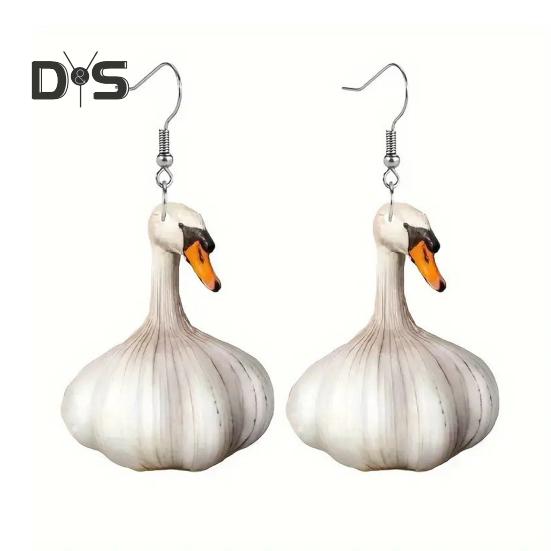 

1 пара женских сережек-крючков 2D в форме чеснока и гуся, акриловые висячие серьги, легкие украшения для ушей с животным декором белый