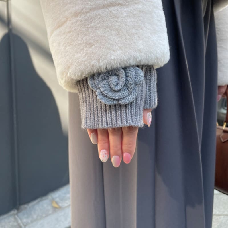 METAPHER MET flower hand warmers grey