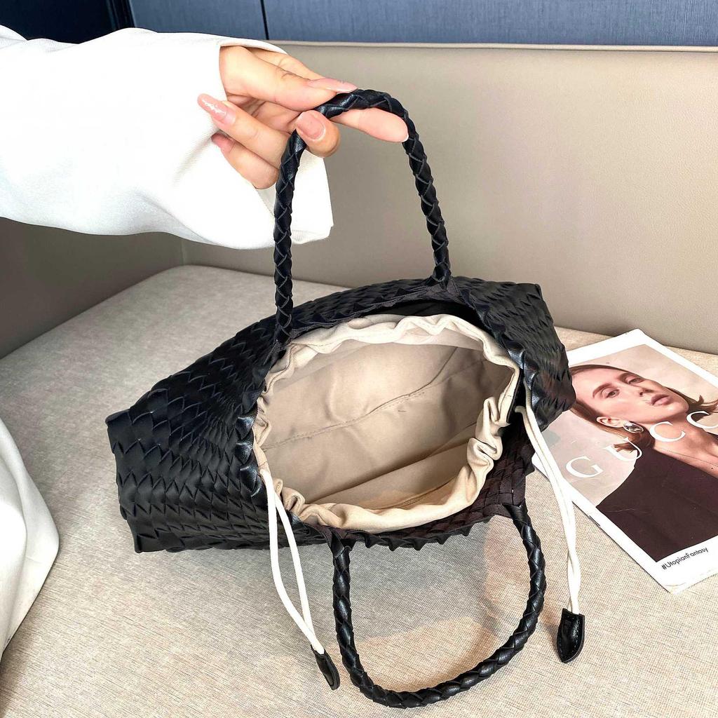 Retro Style Genuine Leather Hand-Woven Basket Handbag - Versatile Women's Bag with Thick Leather Strips