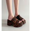 Nuovi Sandali Zeppa Stampa Leopardo 2026 per Donna Estate Outdoor Spiaggia Suola Spessa Moda Sexy Tacco Alto Freschi Ciabatte