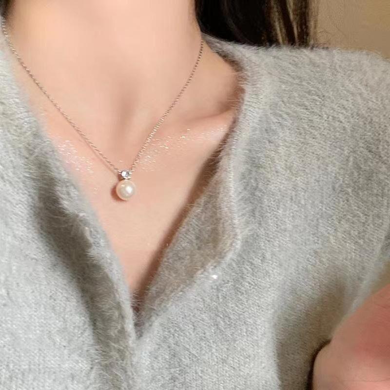Pearl Zirconia Pendant Necklace for Women - Light Luxury, High-end, Fashionable, Versatile, Collar Chain, Niche, Exquisite, Simple and Elegant.