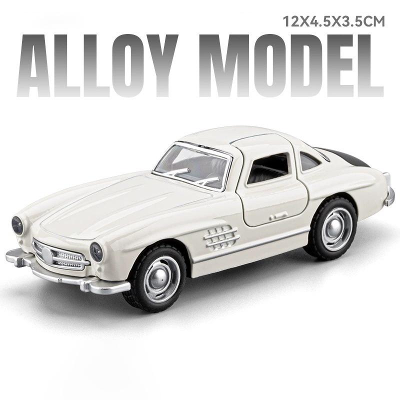 1:36 Käfer Lada VAZ 300S M3 Miniaturmodell Legierung Druckguss Auto Spielzeug Serie Türen Geöffnet Rückzieher Fahrzeuge Arbeitszimmer Dekoration