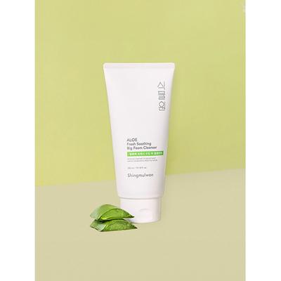 Daiso Botanical Garden Aloe Fresh Soothing Big Foam Cleanser