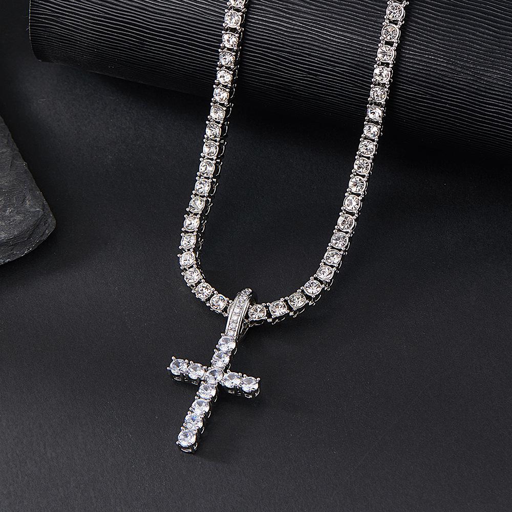 High-End European & American Zircon Cross Necklace for Women—Versatile, Non-Fading, Fashionable