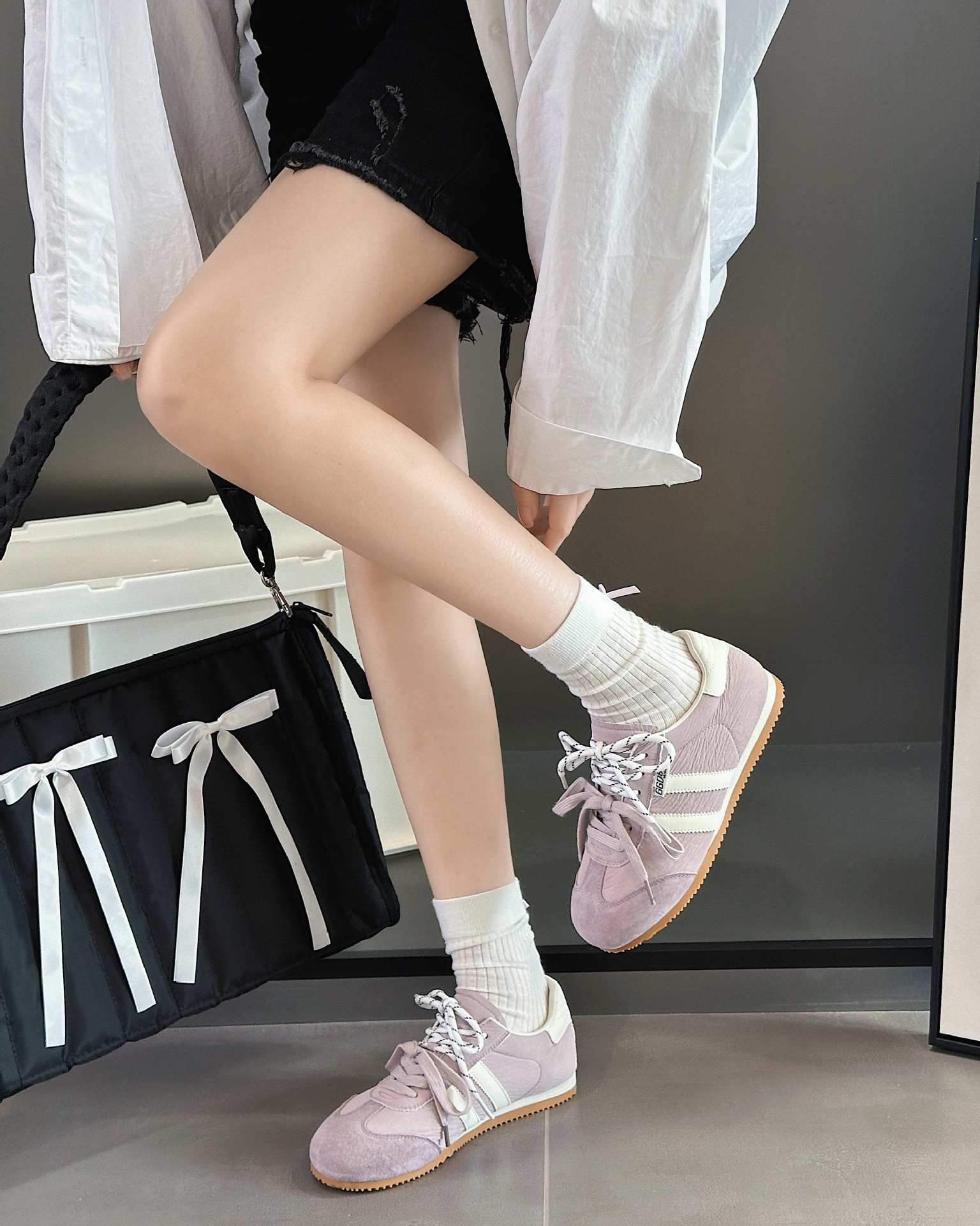 

Leather soft-soled women s spring new flat-bottomed comfortable and versatile lightweight casual sports jogging shoes 35 фиолетовый