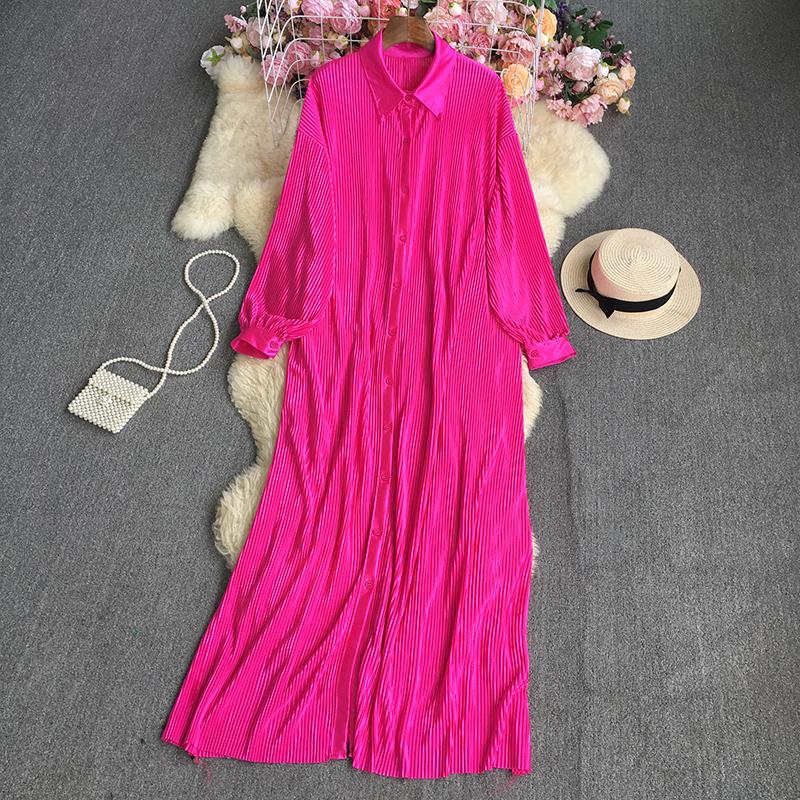 Letnia, jednokolorowa, luźna plisowana sukienka z klapami