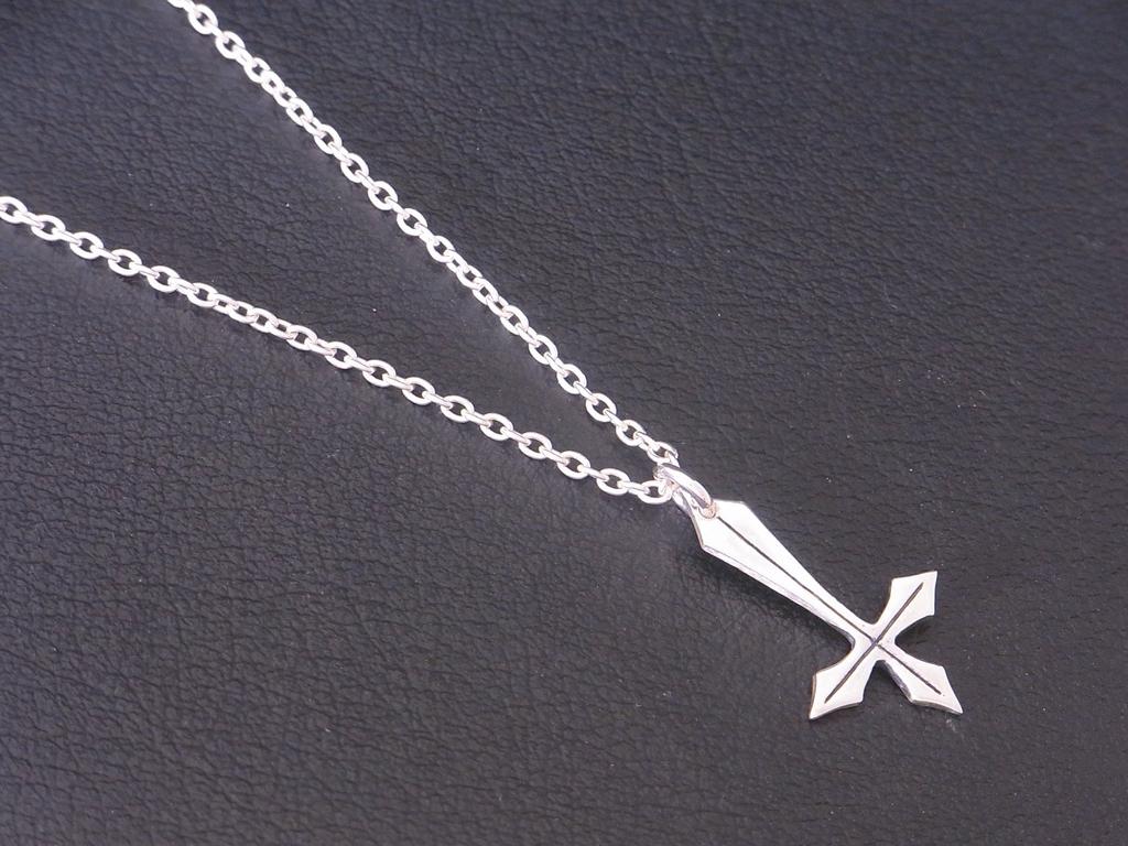 GRAND GALLERIA Silver 925 Handmade Inverted Cross Necklace Medium [GRAND GALLERIA] PDT-189 (55)