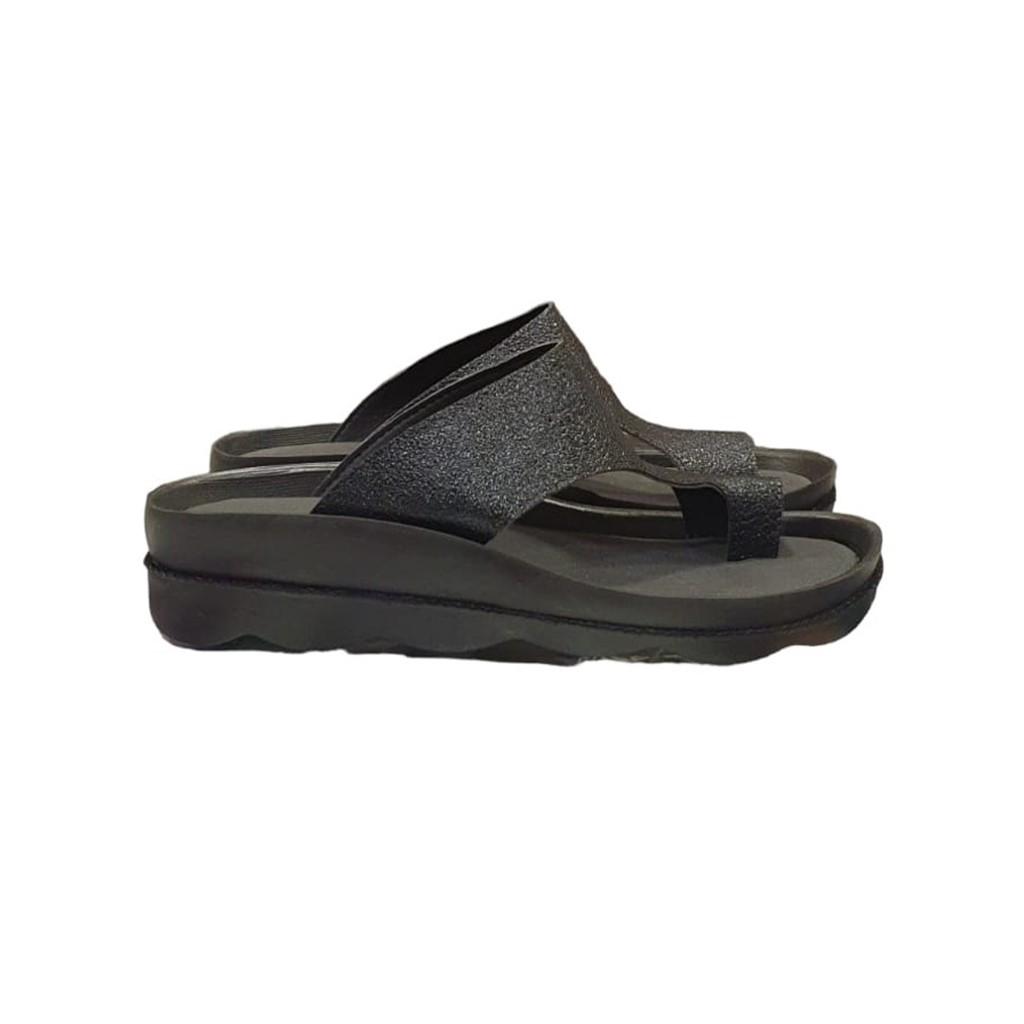 Pierre Cardin Top Glossy Anatomical Flip-Flops Women's Slippers