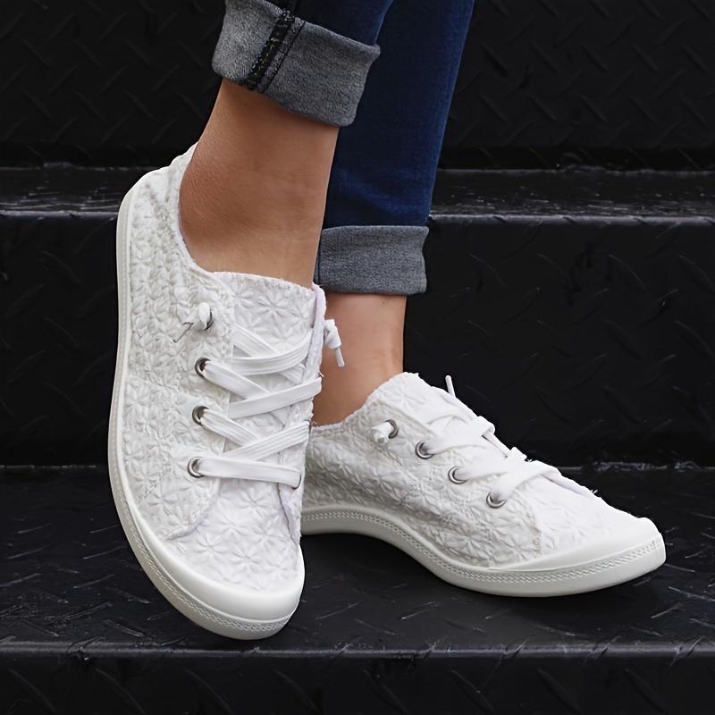 New Women'S Sports Shoes in White Snowflake Design, Easy Slip-On Casual Shoes with a Comfortable Soft Sole, Suitable for All Seasons.