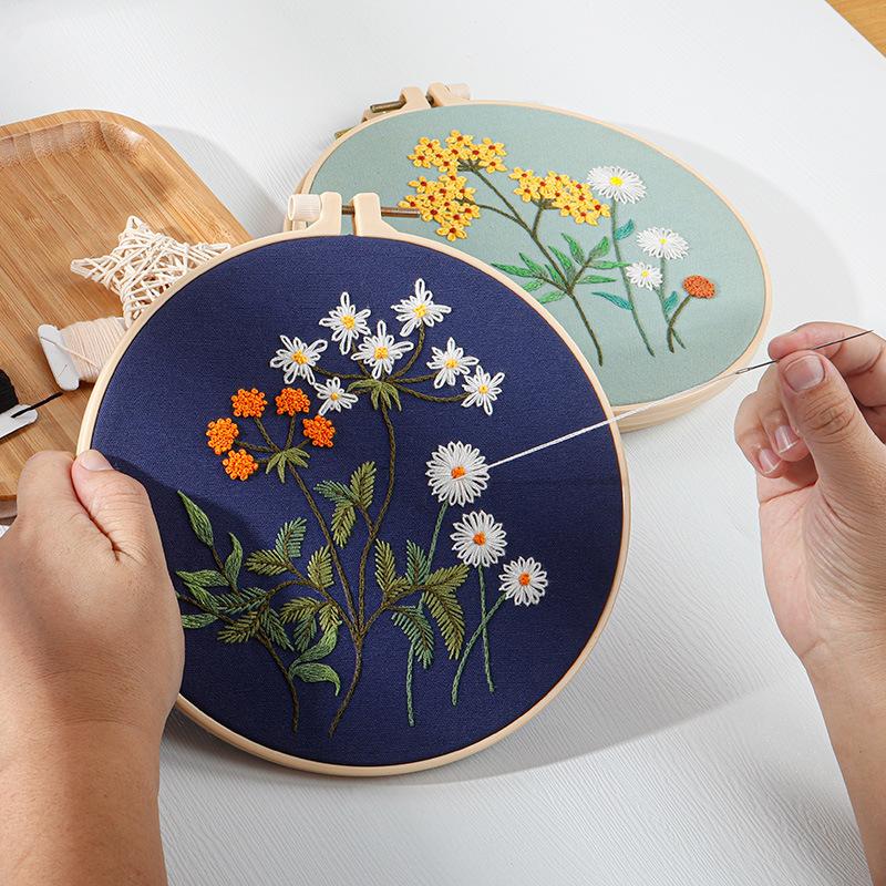 DIY Handbestickungs-Materialtasche, Duftende Blumen und Pflanzen, Frisches Europäisches Nadel- und Fadenset