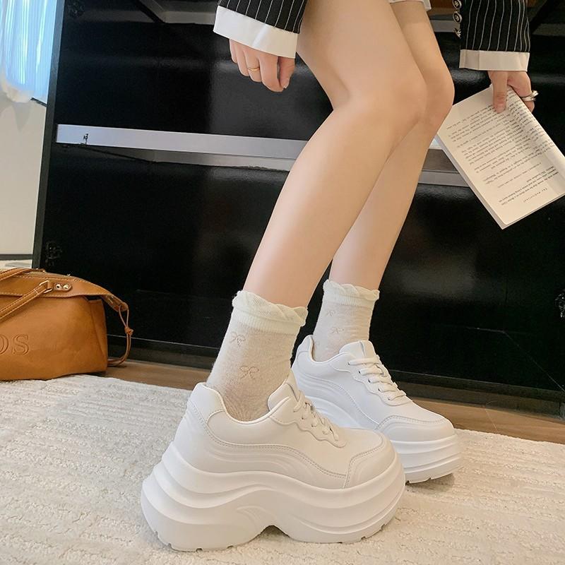 Muffin platform white shoes women's 2025 new autumn versatile small man increases 7CM white casual shoes women's