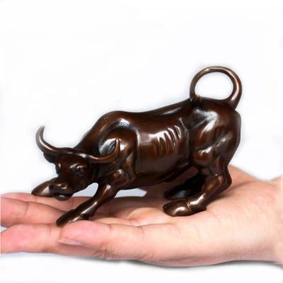 12cm Mosazný Býk z Wall Street Figurka Útočící Býk Socha Feng Shui Skulptura Domácí Kancelář Dekorace Dárek