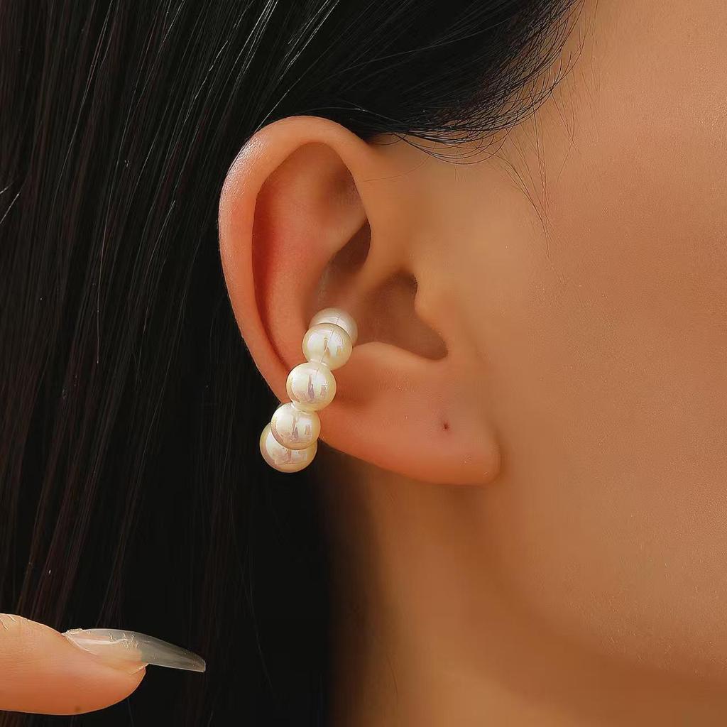 Chic European & American Oval Hollow Electroplated Ear Clip Earrings