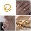 Geometrischer Ring aus Edelstahl mit 18 Karat Vergoldung und Kunstperle