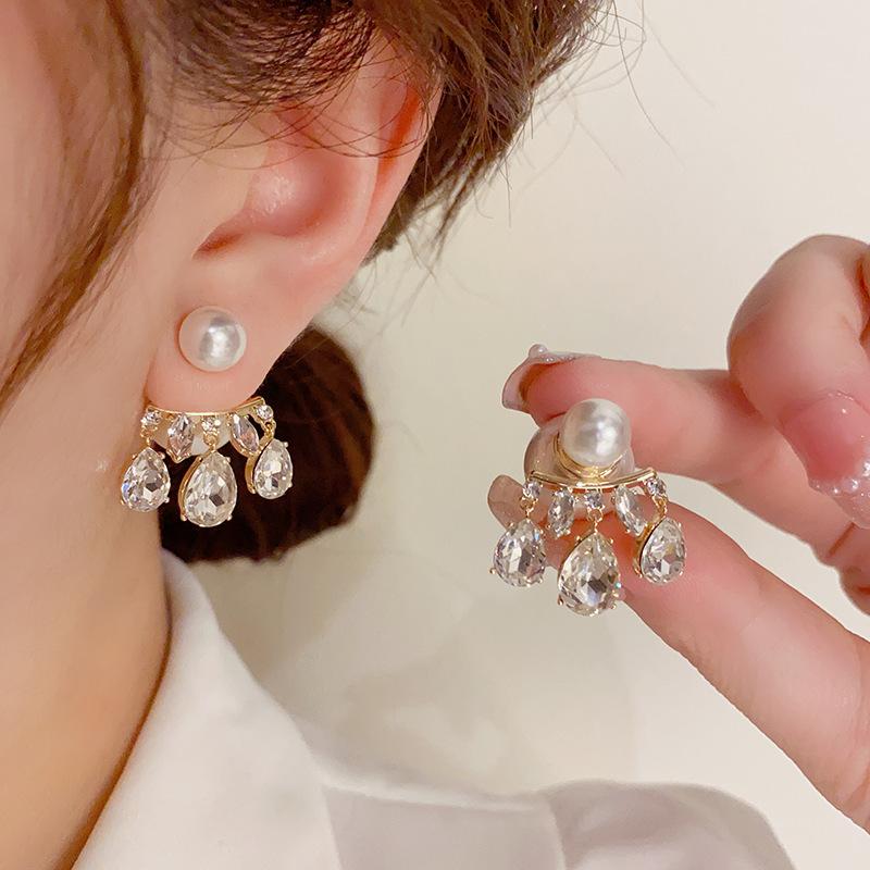 French Fashion Pearl Tassel Earrings for Women High Sense Retro Light Luxury Stud Earrings 2024 New in Charms Rhinestone Zircon
