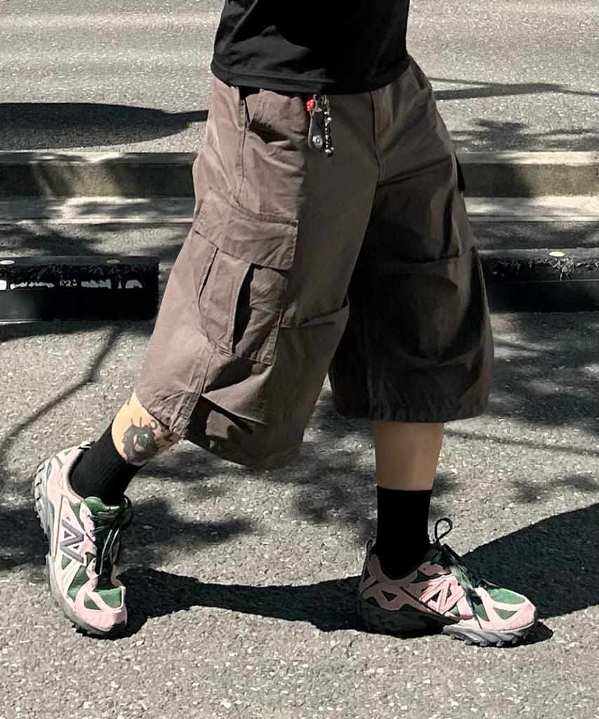 TOFFEE Back Pocket Cargo Bermuda Pants (Khaki Brown)