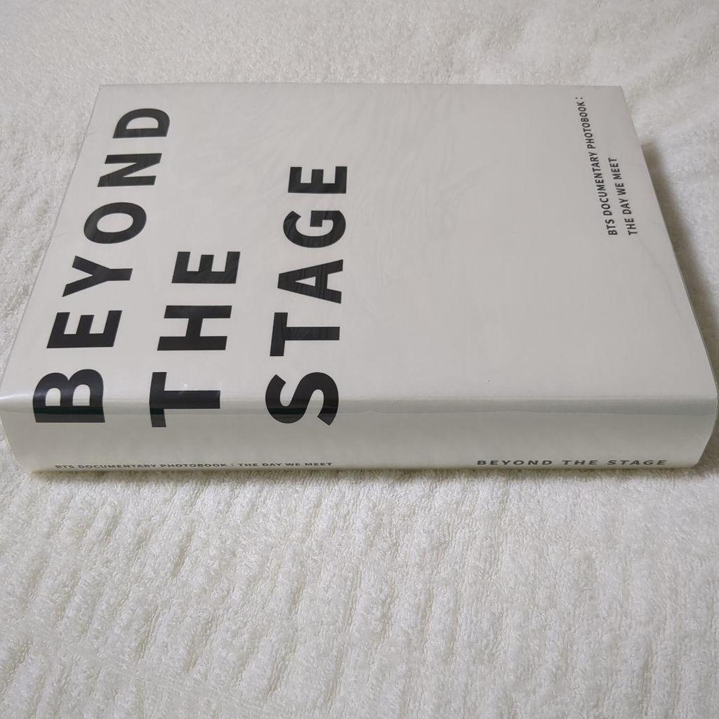 [USED] BEYOND THE STAGE BTS Photobook with Bonus Sticker