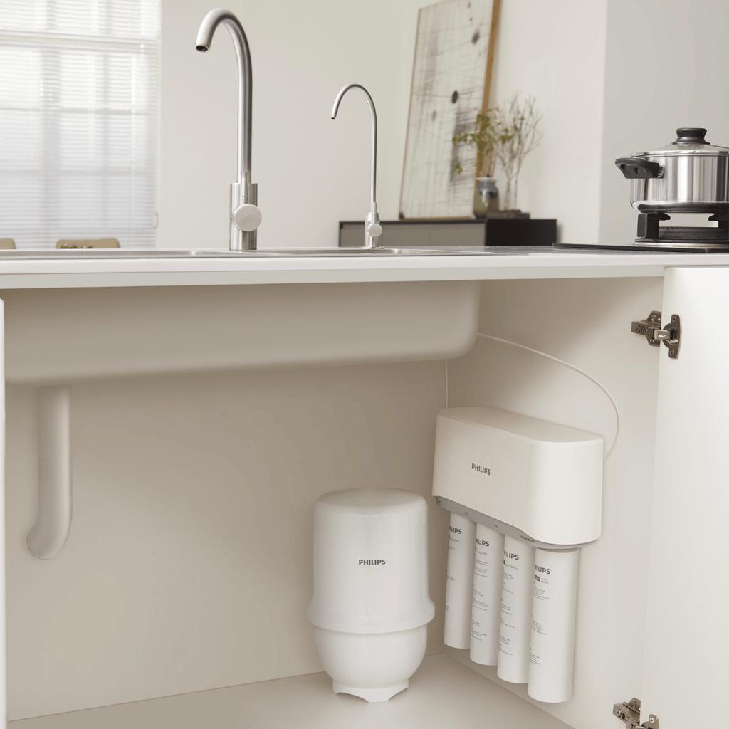 Philips Aut3268 Under-Sink Water Filtration System.