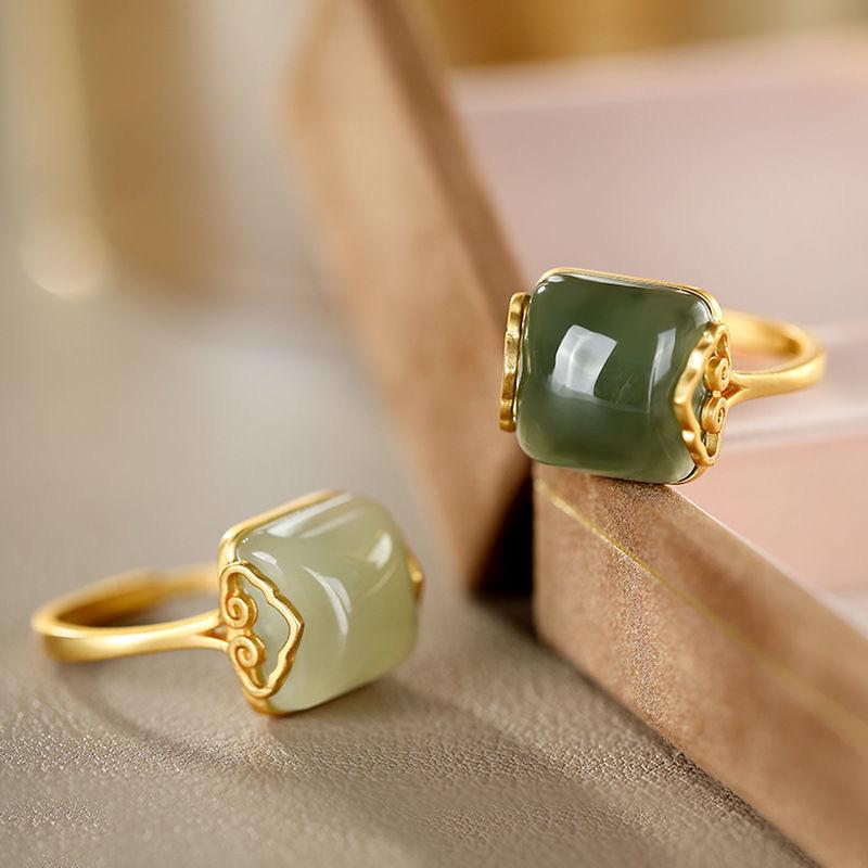 Elegant Retro Open Ring: Ethnic Style with Auspicious Cloud Pattern and Imitation Hetian Jade