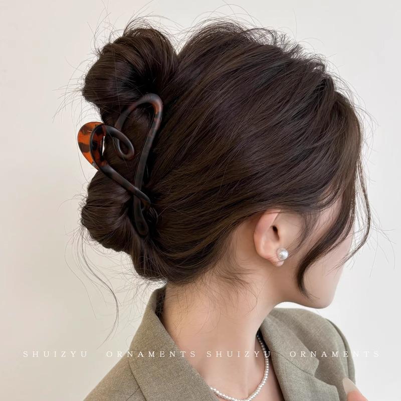Elegant Large Hair Claw Clip for Thick Hair - High-End Korean Updo Shark Clip