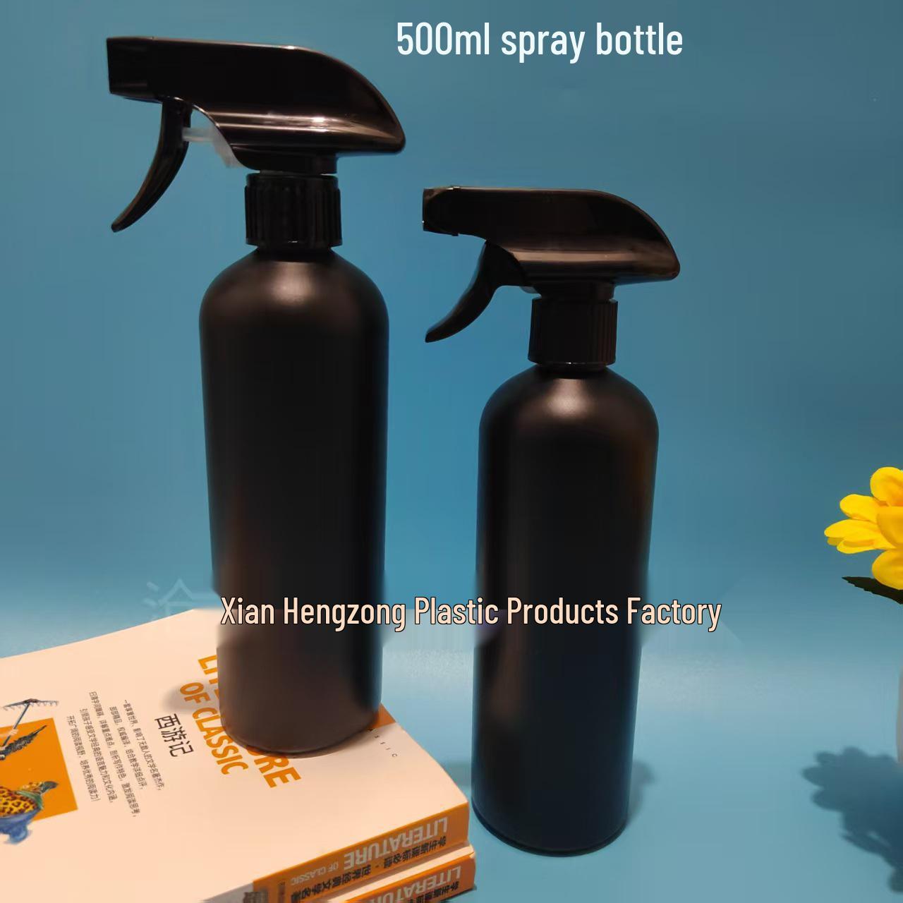 500ml Black Cylindrical Plastic Spray Bottle for Oil Stain Cleaner and Car Coating Agent.