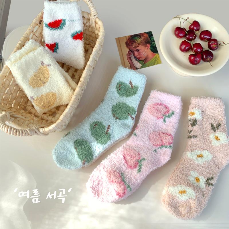 Autumn And Winter Coral Fleece Socks Women'S Fruit Cute Girl Medium Tube Floor Socks Women'S Fleece Thickened Sleep Confinement Socks