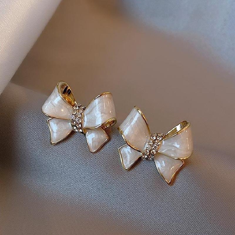 Mode Schlichte Weiße Dreieck Ohrstecker Für Frauen Persönlichkeit Koreanisch Günstige Ohrringe Party Trend Zirkon Großhandel Neu 2025