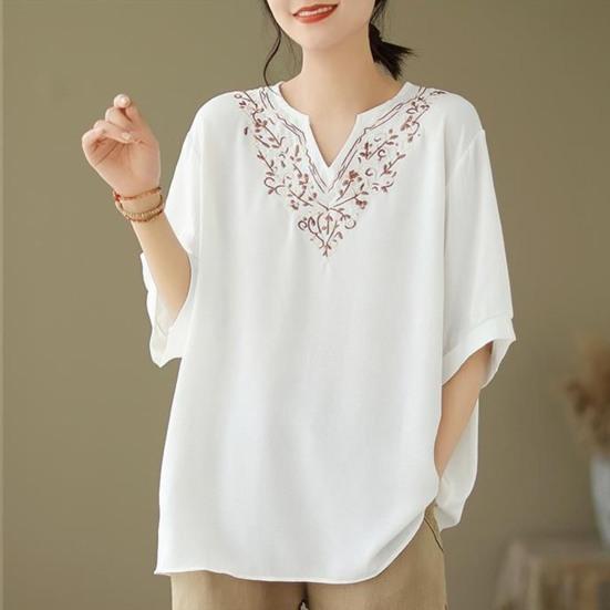 Women T-shirt Deep V Neckline Embroidery Floral Pattern Pullover Tops Pure Color Loose Fit