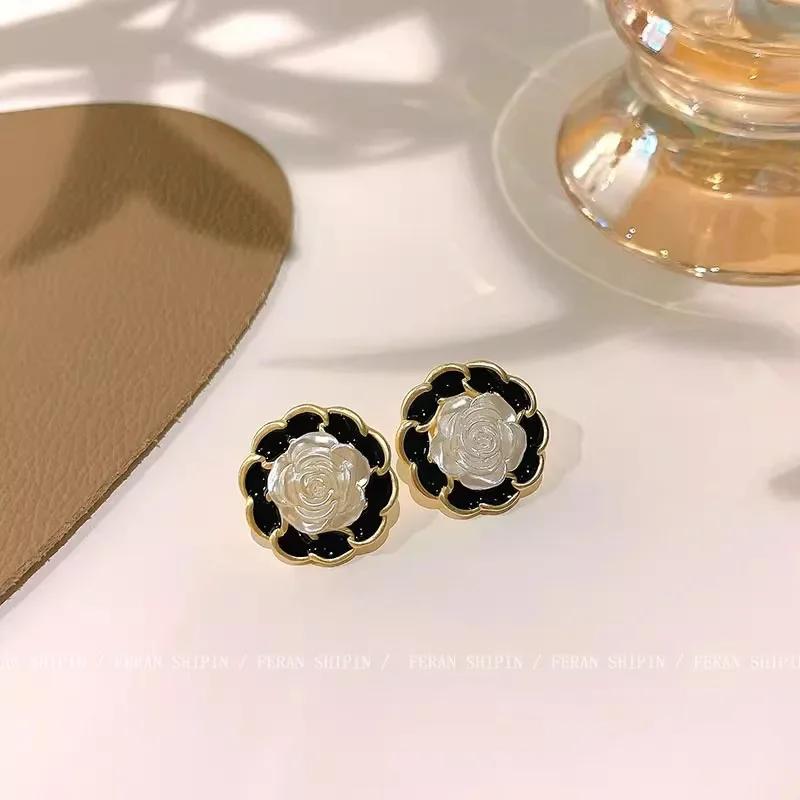 French Baroque Pearl Earclip with No Ear Hole for Women New Earclip Style Versatile Earaccessory