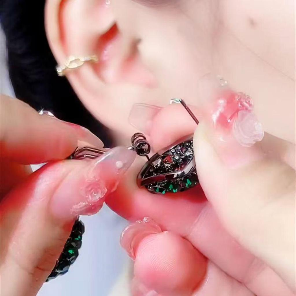 Women's 2025 Green Zircon Geometric Earrings: Retro, Light Luxury, High-End Style