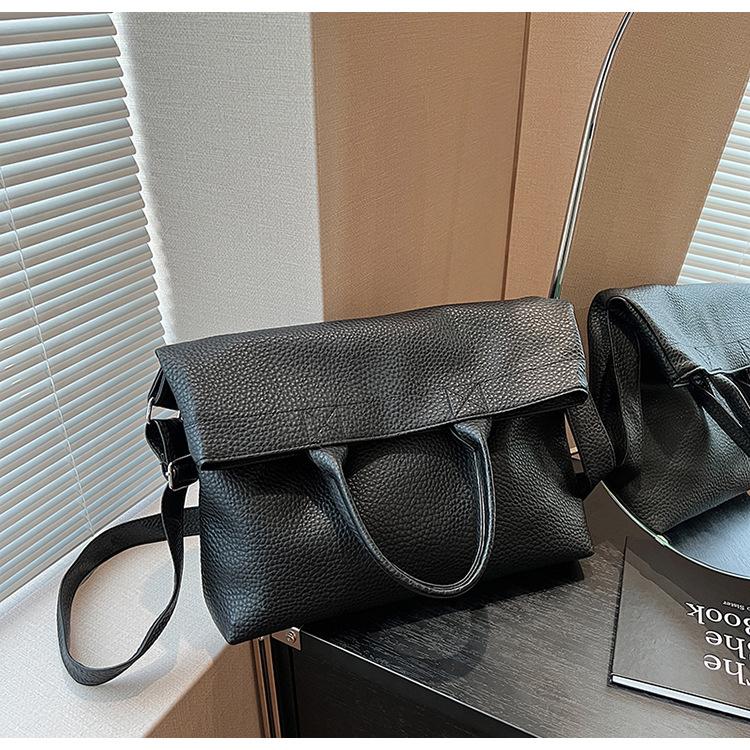 Stylish Large-capacity Tote Bag Women's Simple and Versatile Shoulder Bag Niche High-end Textured Women's Bag