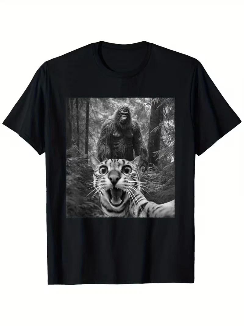 Funny Sasquatch & Scared Cat Selfie T-Shirt - Soft Cotton, Casual Fit, Round Nec XXXL