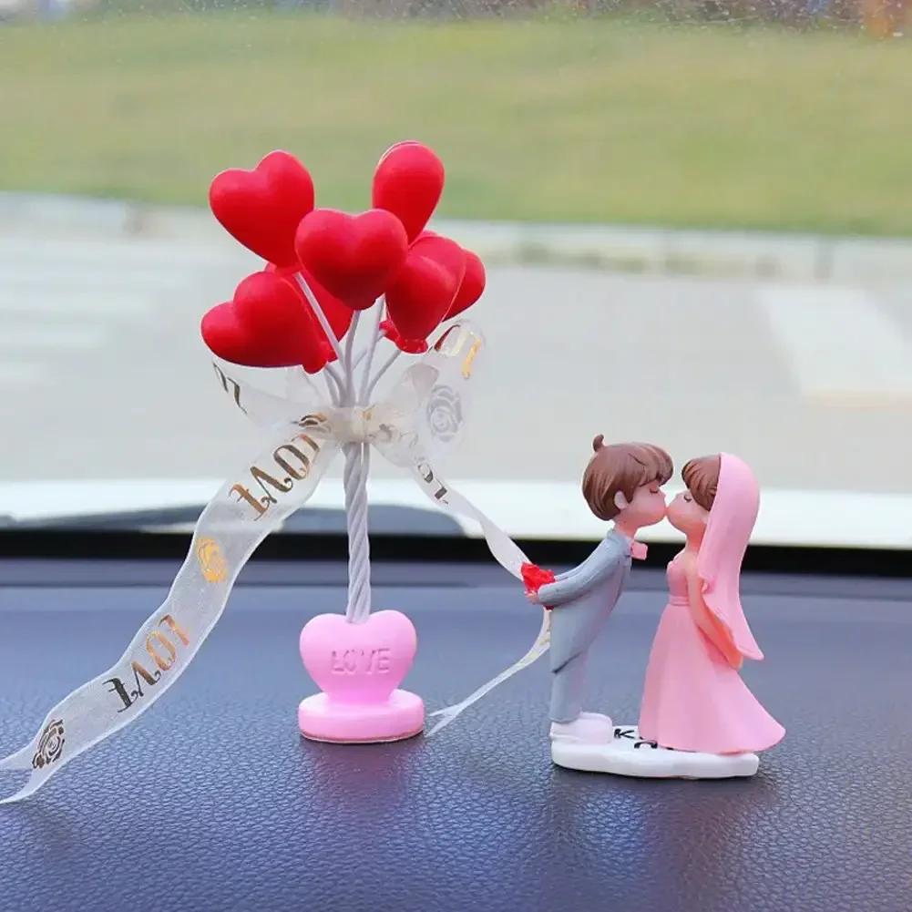 Cartoon Koppels Auto Ornament Model Bruidspaar Figuur Auto Middenconsole Ballon Decoratie Auto Interieur Dashboard Cadeaus