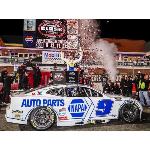 

Kyosho Lionel Racing NAPA WHITE 2025 Chevrolet Camaro ZL1 Chase Elliott Cook Out Clash Winner Finished Model LR323734 1/64 #9