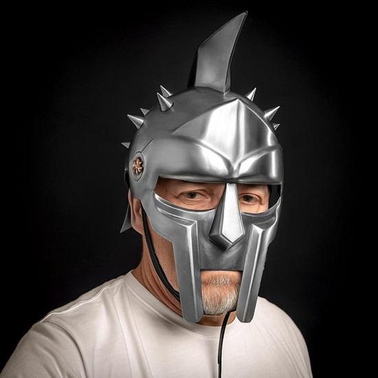

Ancient Greek Gladiator Helmet of Maximus Handcrafted Spartan-Style Warrior Armor for Historical Reenactments, Militaria Collectors