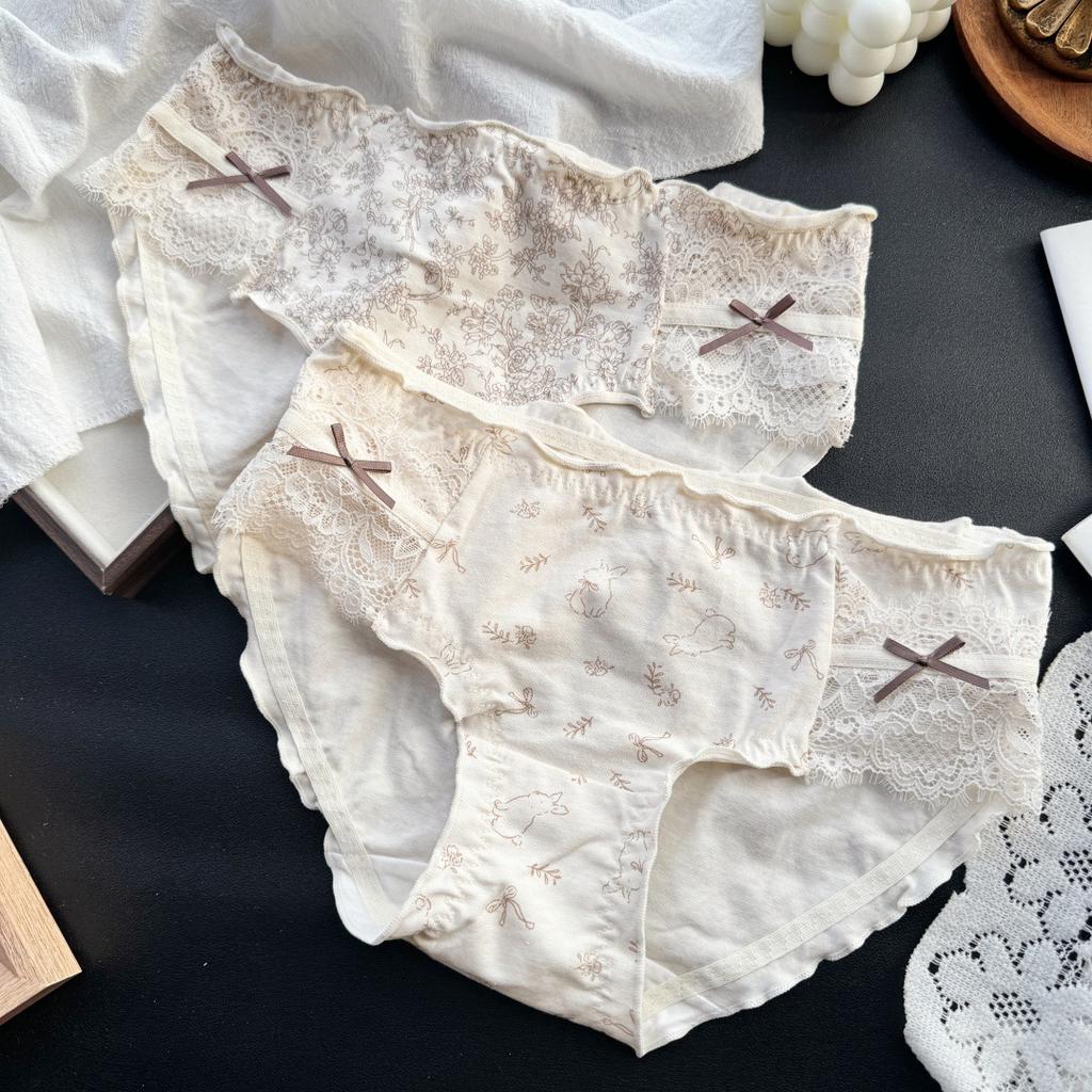 Ladies Spring and Summer Sweet Cute Cartoon Printed Lace Edge Cotton Breathable Briefs