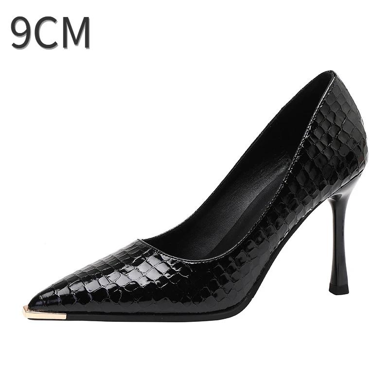 Fashion Women's High-heeled New with Stone Patterned Patent Leather Heels Women Pointed Toes Solid Color Widened Versized Womens Shoes