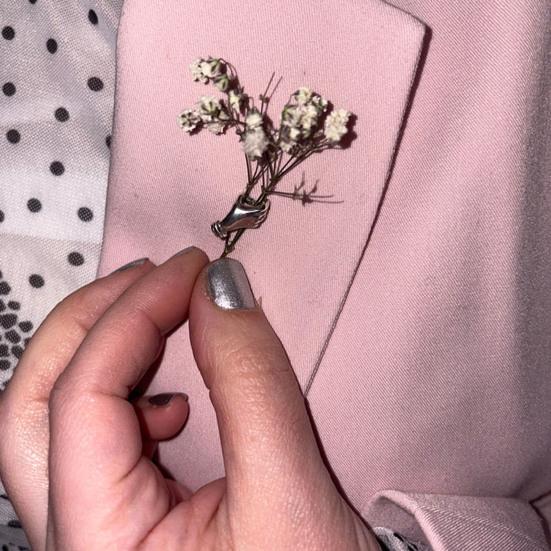 Broche Speld Verse Bloemen Compacte Legering Bloemenhouder Handvormige Houder Past op Jurken Overhemden Veelzijdig Speldje