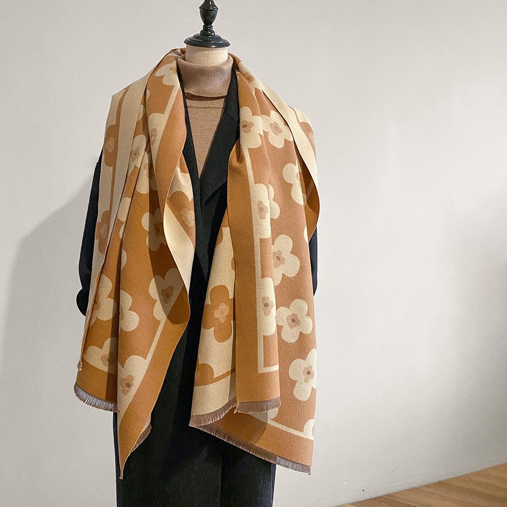 Elegant Jacquard Scarf for Women - Soft Imitation Fleece, Warm Fringe Shawl , Lightweight Autumn Winter Blanket Wrap for Casual Outings