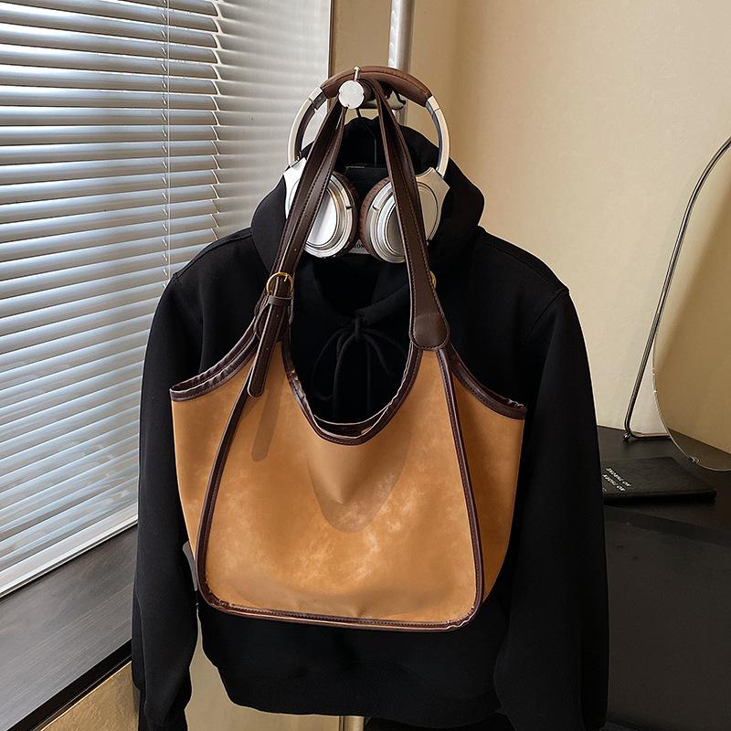 Autumn new soft waxy women's bags versatile light luxury fashion matte personalized portable underarm bags trendy shoulder bags