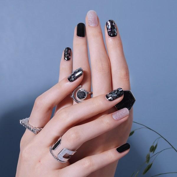 

Гель-наклейка для ногтей Glossy Blossom, 1 шт, Kissing Aurora