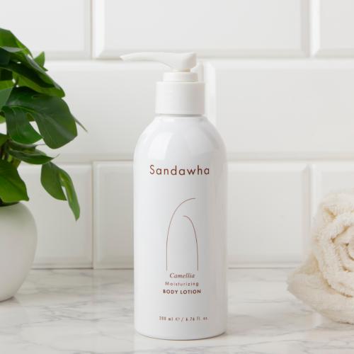 Camellia Moisturizing Body Lotion 200ml