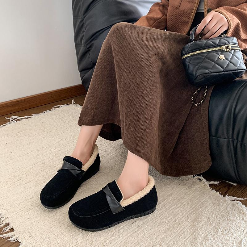 Women Shoes with Winter Velvet Cotton Shoes One Step On Warm and Non Slip for Mom Lightweight for Going Out 2024 New Flat Shoes