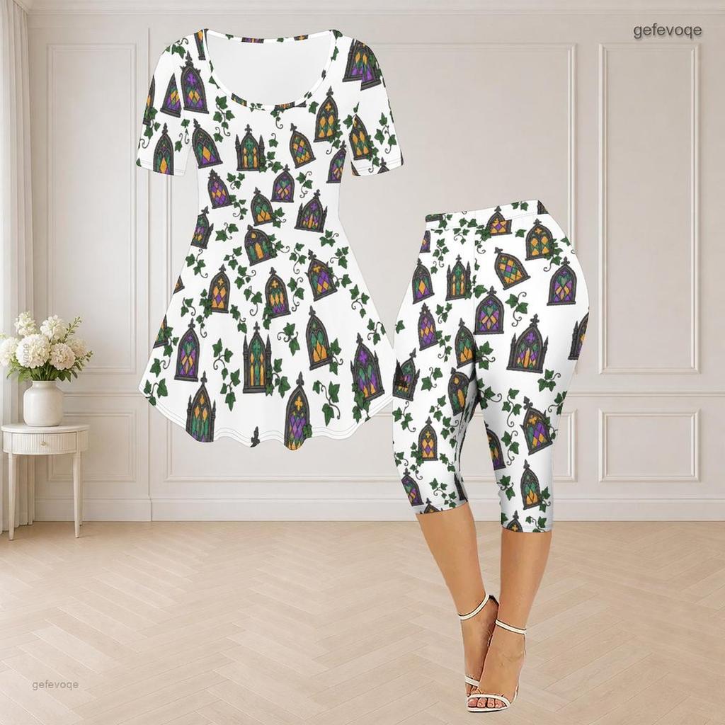 Women Plus Size White Haunted House Printed Round Neck Short Sleeve Top Capri Pants Two Piece Set