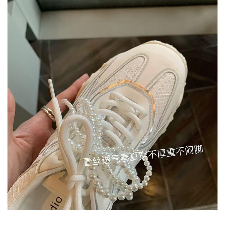 

Grape mother of the same style, spring letter raft~ lace splicing casual style pearl belt inner height increase Forrest Gump platform German train 40 бежевый