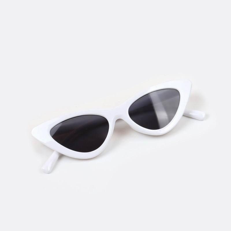 Kids Fashion Triangle Cat-Eye Sunglasses with Light Tinted Lenses Sun Glasses Trendy Stylish Personality Design Eyewear