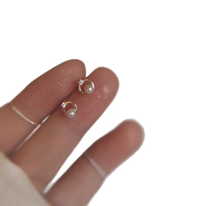 2025 Light Luxury Imitation Pearl Stud Earrings - High-End Fashion Niche