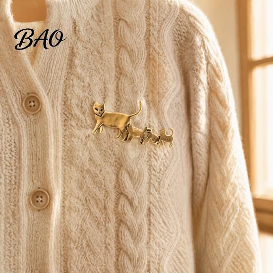 Mini Kitten Jewelry Cat Family Brooch Pin, Golden Silver Plated Alloy Lapel Decorative Metal Badge Animal Shape for Clothing Bags Hats