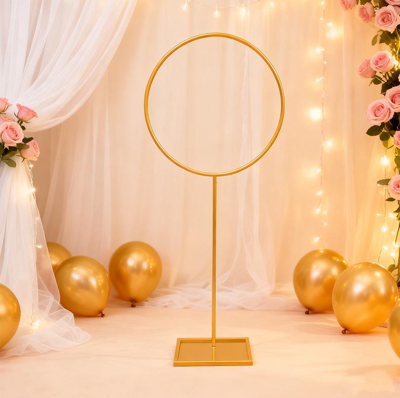 Festival Stage & Wedding Decoration: Wrought Iron Hollow Round Bracket